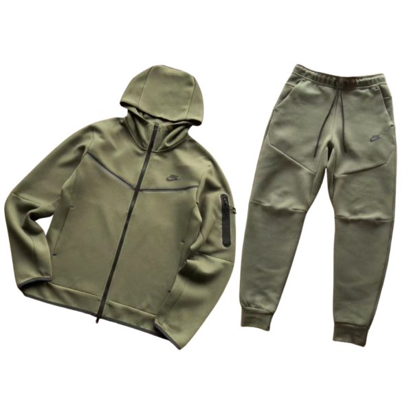 TECH FLEECE – GREEN 2025