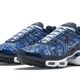 Nike-Air-Max-Plus-Midnights-Navy-DO6384-400-1_800x_001b63d6-9709-4f46-8607-e8b77a649a2b.png