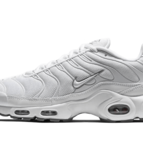 Nike-Air-Max-Plus-White-604133-139-2_800x_a0897142-d4f4-43ab-82f4-d337a070e945.png
