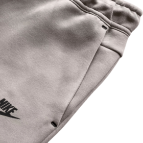 nk-tech-shorts-light-grey-627101.png