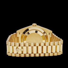 rolex-day-date-40-yellow-gold-champagne-diamond-dial-228238-rolex-40762929086708_1280x_a516f2e5-0da1-4022-b1d9-a5d4c8b6c6f8_1024x-Photoroom
